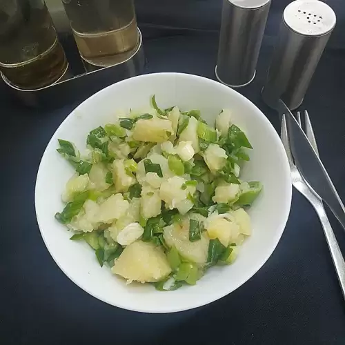 Salata de cartofi cu ceapa 100 gr. 2.90